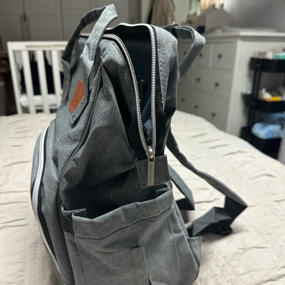 KeaBabies Backpack Diaper Bag - Picture 5 of 7